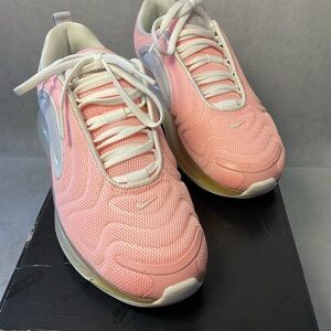 Women’s Pink Nike Air Max 720
